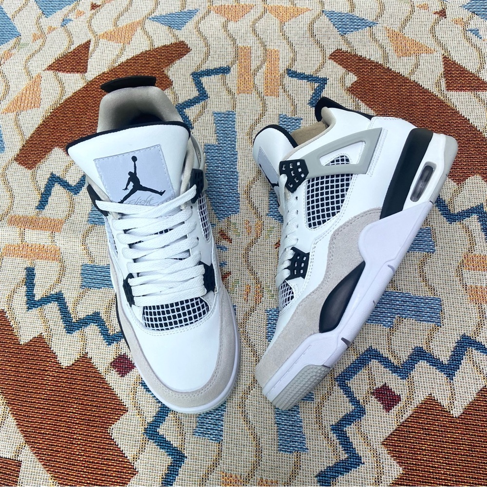 Brand New Retro 4 Military Black
-Men's Sneakers Trainers-White/Light Grey/Black